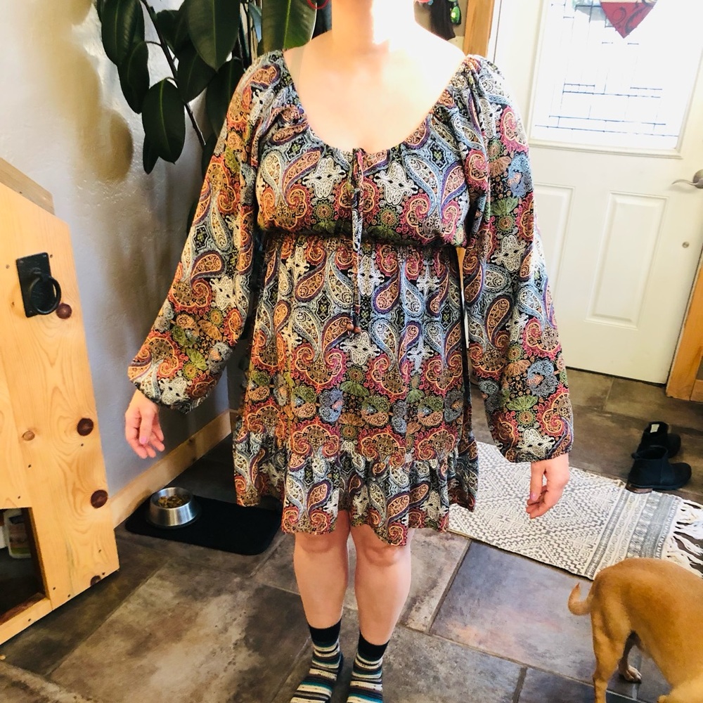 Dress - Picture 7 of 8